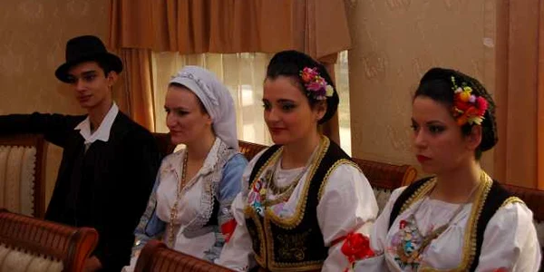 Balul Portului Popular