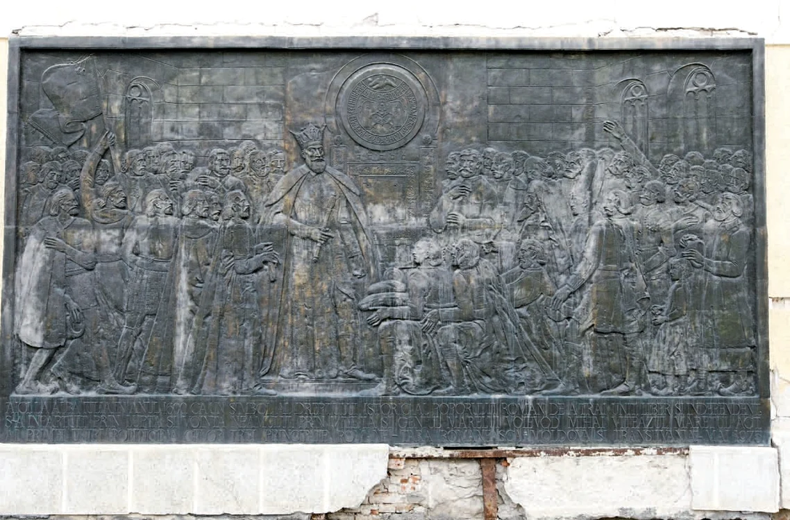 basorelief Mihai Viteazul Alba Iulia jpg jpeg