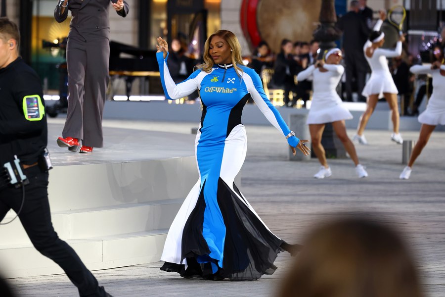 „Vogue World 2024”. Vedetele au cucerit Parisul printr-un show de modă sportiv: 100 de ani de modă franceză FOTO