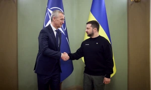 Jens Stoltenberg si Volodimir Zelenski FOTO Profimedia jpg