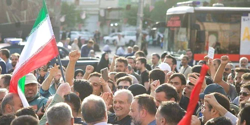 Masoud Pezeshkian protest iran foto x jpeg