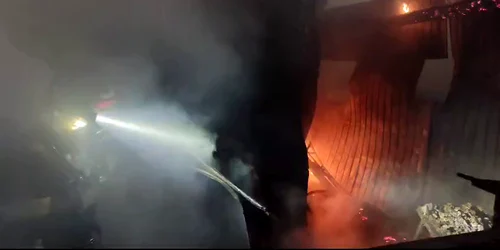 incendiu hale Galati VIDEO ISU Galati mp4 thumbnail png