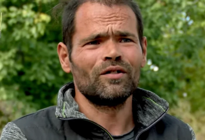 
    Strugurel, românul care a făcut puşcărie pentru zădărnicirea combaterii bolilor  Foto: Captură Video  