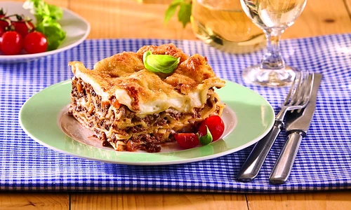 lasagna cu carne tocata si sos bechamel  reteta traditionala jpeg
