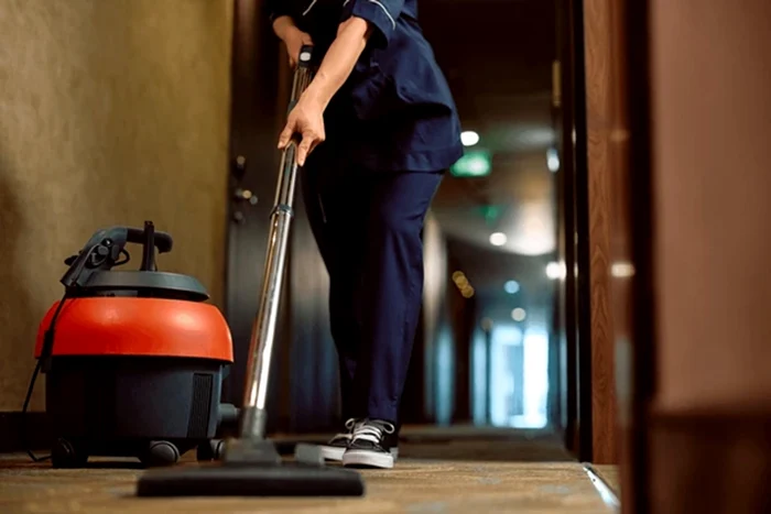 Anunțul de angajare menționează un salariu de 5.000 de lei / foto: Shutterstock