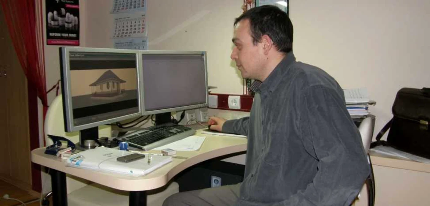 Bogdan Mureşan va face primele şase astfel de case la Braşov. FOTOSimona Suciu.