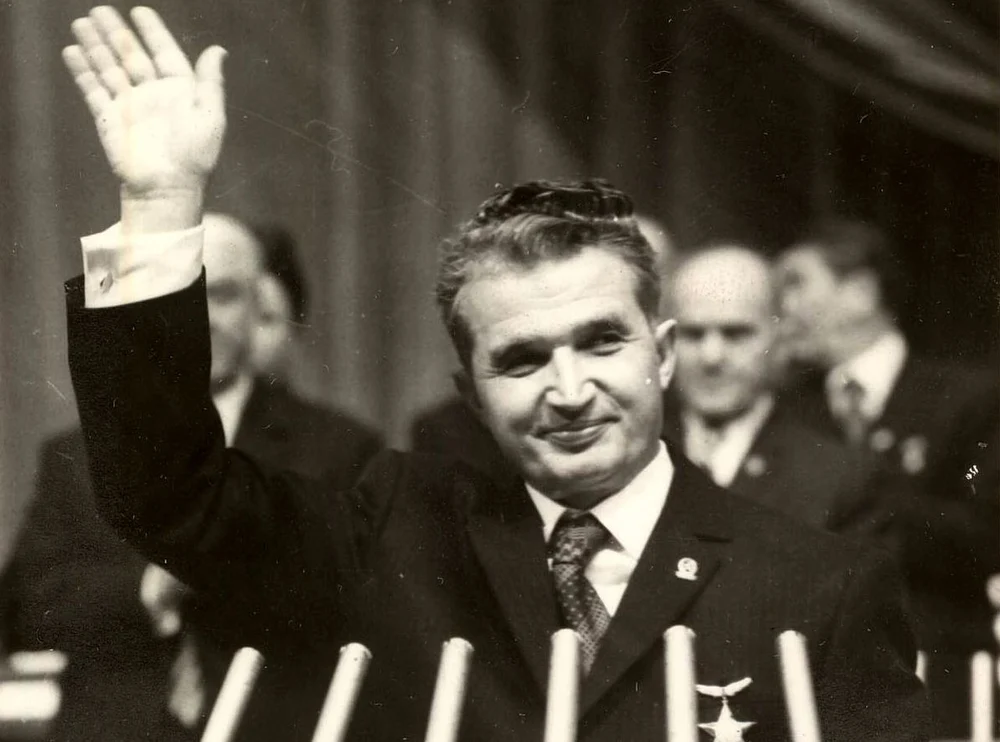 18 decembrie: Ultima vizită a lui Nicolae Ceaușescu în străinătate, în timpul revoltei de la Timişoara. Operaţiunea „Orient-89” şi scopul acesteia