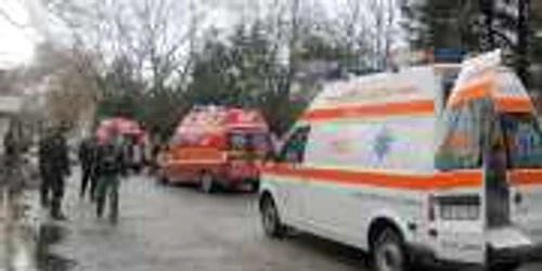 Minora a fost transportata cu o salvare la spital