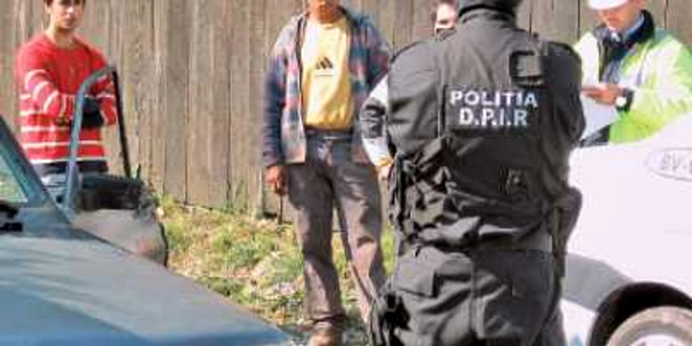 Judeţ cu judeţ:Peste 125 de modele de autoturisme sunt expuse la Salonul auto „Maşinăria“ organizat în Centrul Sibiului