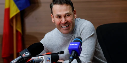 Primarul sectorului 3 Robert Negoiță face declarații de presă la sediul primăriei. FOTO Inquam Photos / Mălina Norocea