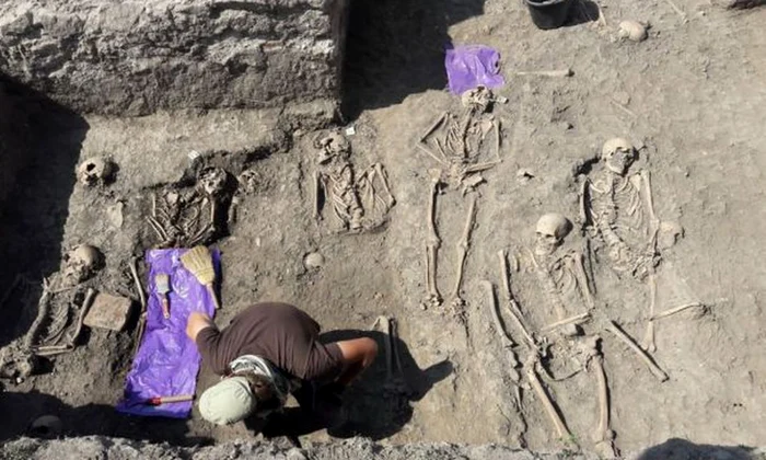 Arheologii români şi maghiari au făcut noi descoperiri la mănăstirea cisterciană de la Igriş jpeg