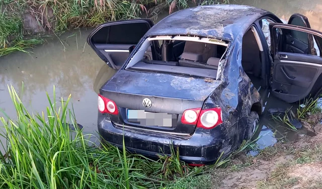 Mașina a plonjat în râul Racova FOTO Vremea Nouă