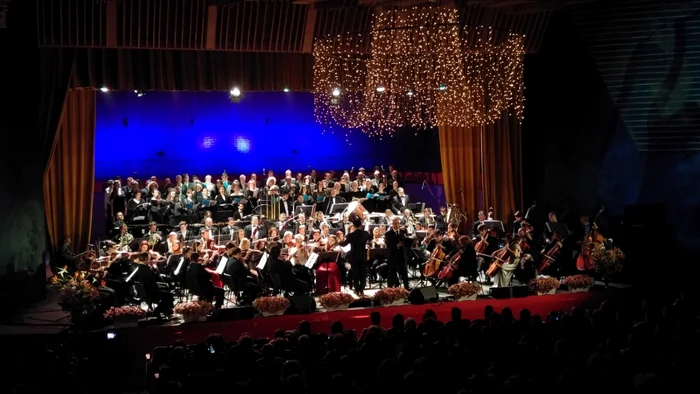 Spectacolul a fost prezentat de tenorul târgoviştean Vlad Miriţă FOTO Ionuţ Dima