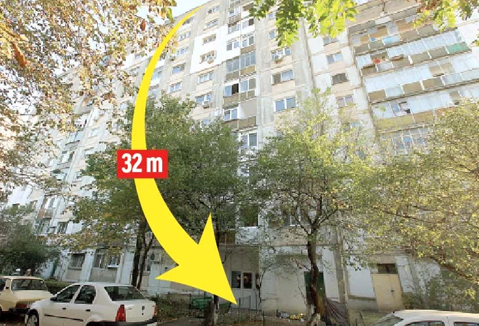 Fetița a căzut de la  etajul 10