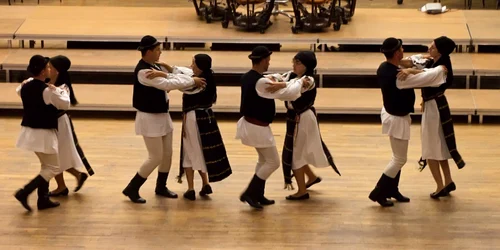 Dansatorii surzi de la Sibiu