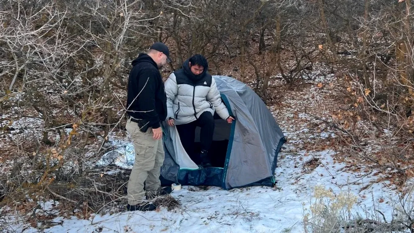Băiatul a fost găsit aproape înghețat. FOTO Poliția din Riverdale