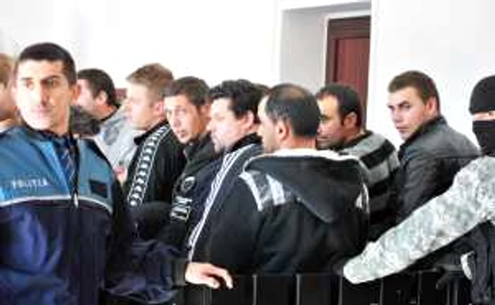 Agenţii de pază de la Moldomin sunt acuzaţi de furt sau complicitate la furt