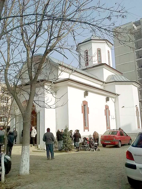 Actriţa Anca Pandrea a stârnit controverse până şi în rândul reprezentanţilor bisericii ortodoxe