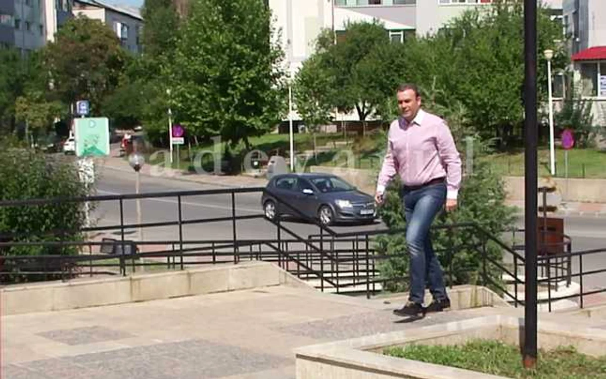 Imagine cu Darius Vâlcov la Tribunalul Olt din Slatina (FOTO: Mugurel Manea)