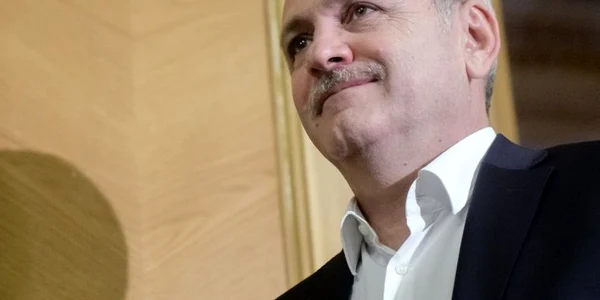 Liderul PSD Liviu Dragnea susţine o declaraţie de presă dupa ce a participat la şedinţa Comitetului Executiv al PSD în care s-a votat nominalizarea lui Daniel Suciu pentru funcţia de vicepremier şi ministru al Dezvoltării şi a lui Răzvan Cuc la porto