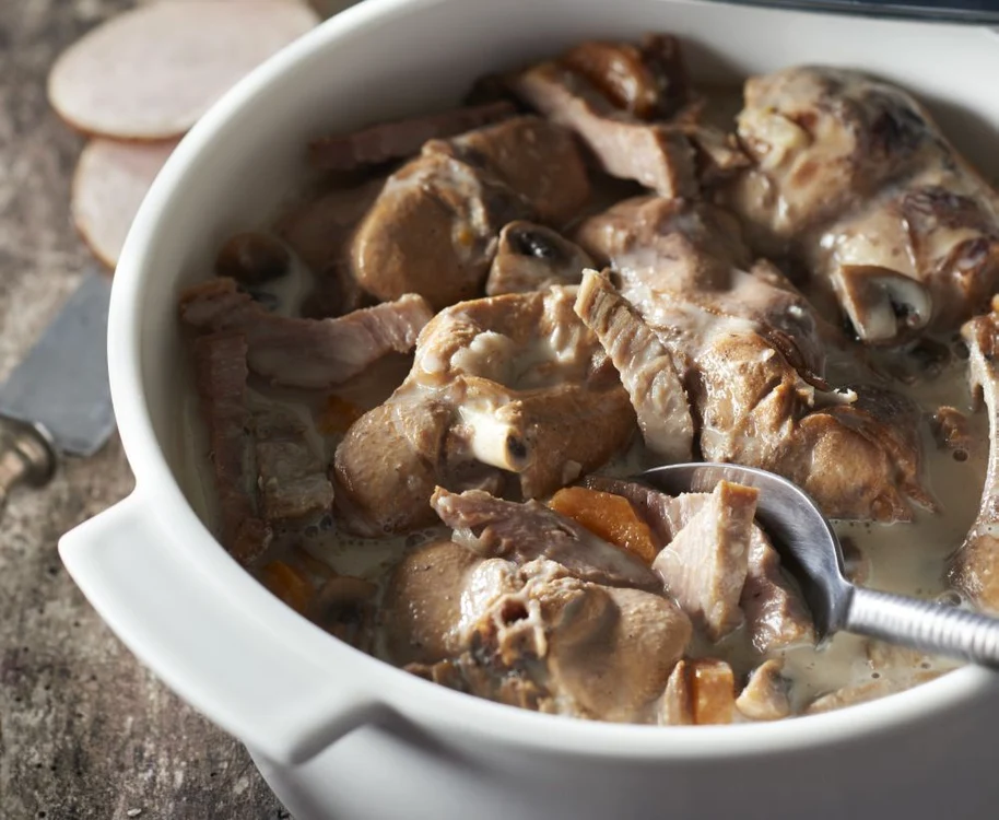 mancare de porc cu ciuperci jpeg