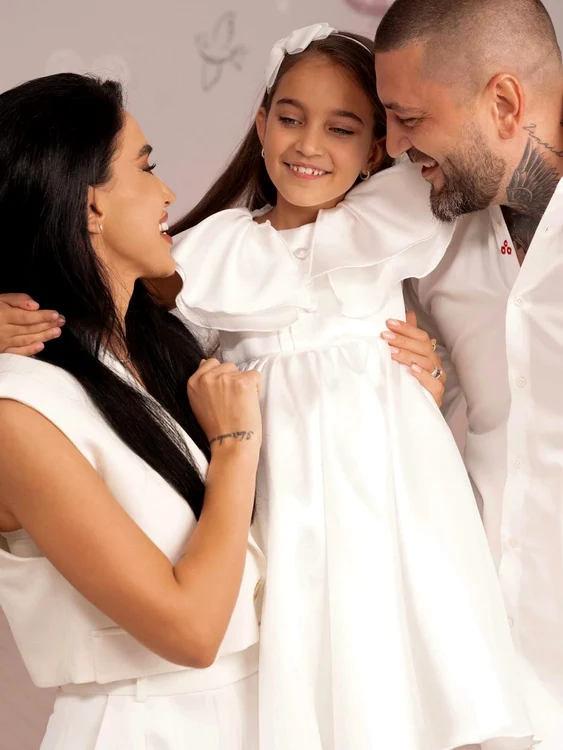 Familia Adelinei Pestrițu - Foto: Instagram