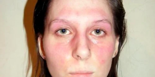 Sarah Mills este prizoniera in propria casa