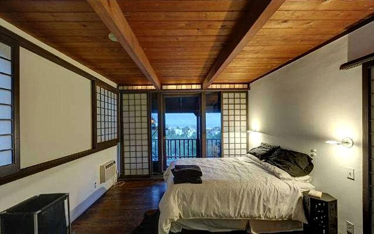 Casa Lennon (realtor.com)
