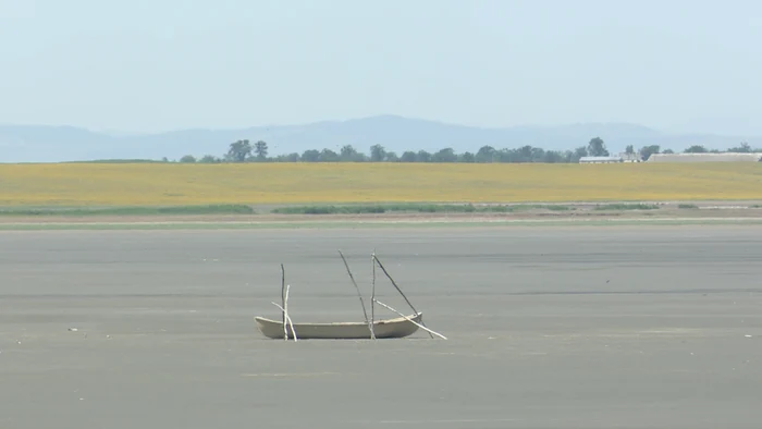 Lacul a secat într-un timp foarte scurt  Foto Iulian Bunilă