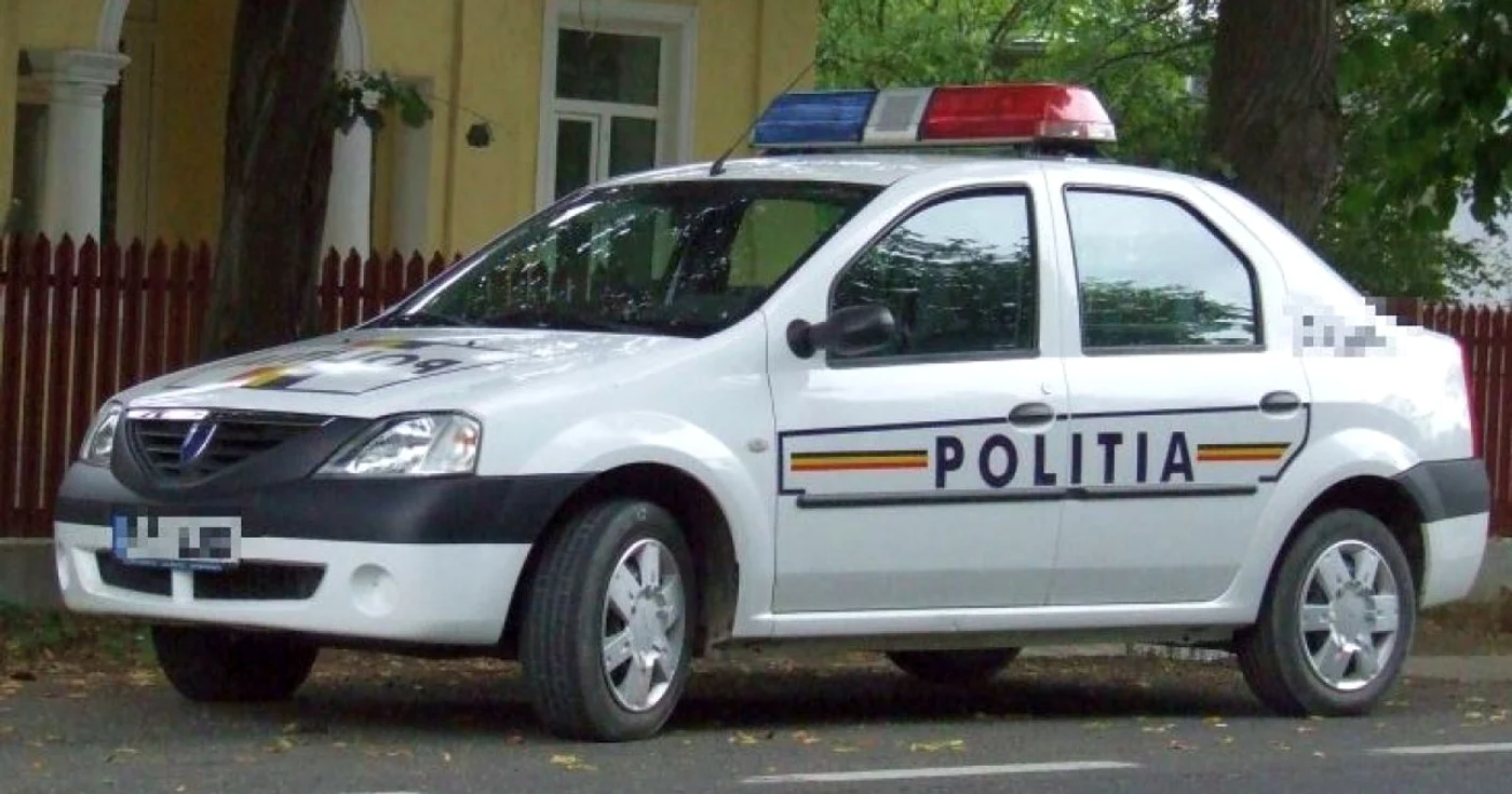 Mamă şi fiu, găsiţi decedaţi în casă