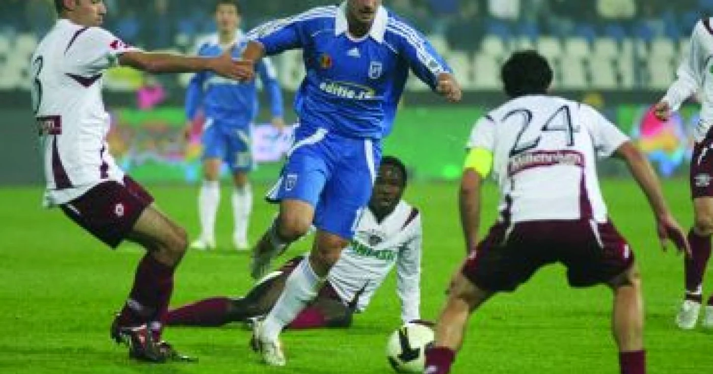 Spase Dilevski (în albastru) este un jucător de bază al Ştiinţei