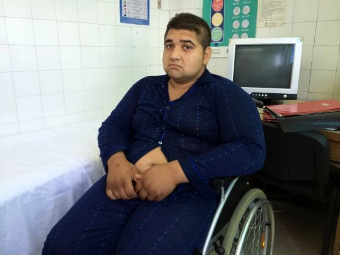 Marius cântăreşte la 17 ani nici mai mult nici mai puţin de 150 de kilograme