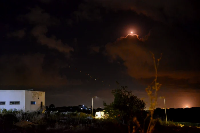 Iranul a lansat 200 de rachete către Israel FOTO PROFIMEDIA