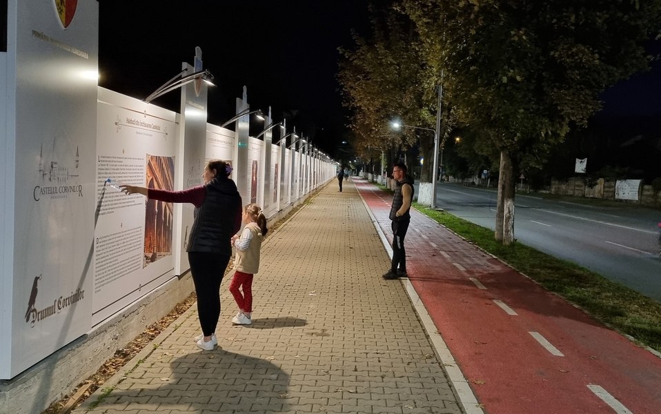 Drumul Corvinilor din Hunedoara a fost extins. Expoziția istorică a ajuns la jumătate de kilometru FOTO