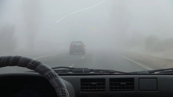 
    Cum faci să nu se aburească geamurile  