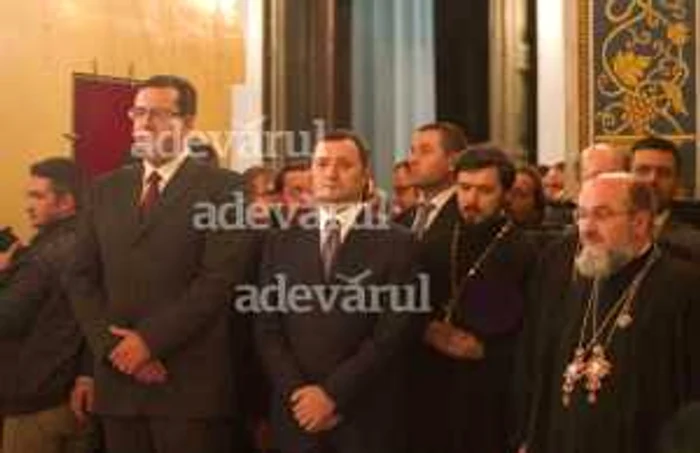 Președintele interimar Marian Lupu și premierul Vlad Filat asistă la slujba oficiată de patriarhul Kiril