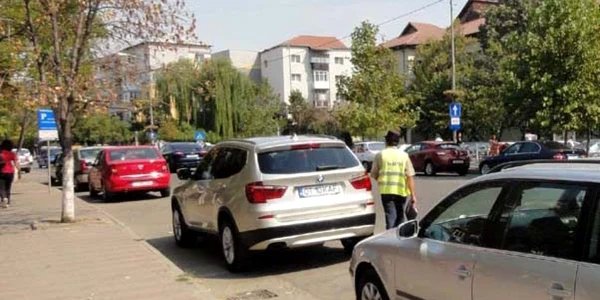 Reprezentanţii IPJ Olt spun că slătinenii sunt neglijenţi cu propriile maşini, unde îşi lasă la vedere bunuri de valoare