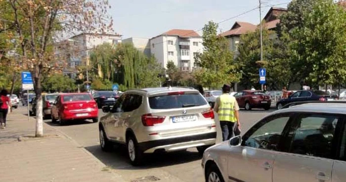 Reprezentanţii IPJ Olt spun că slătinenii sunt neglijenţi cu propriile maşini, unde îşi lasă la vedere bunuri de valoare