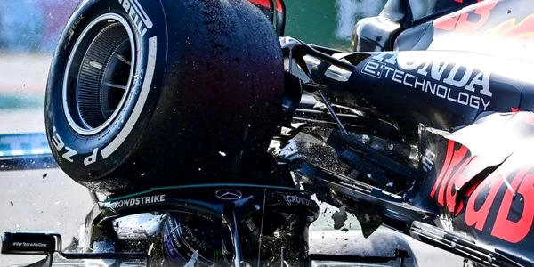 accident Lewis Hamilton la Monza foto twitter @rbrseb