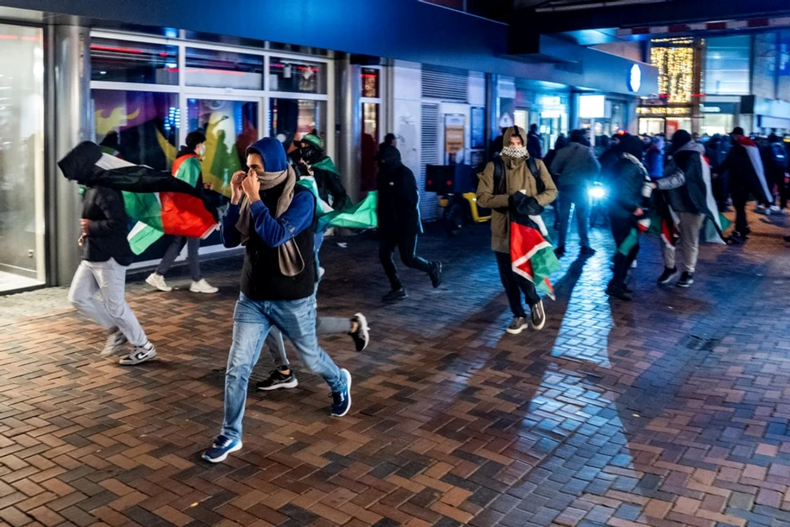 Ciocnirile au avut loc în noiembrie, la Amsterdam. FOTO EPA