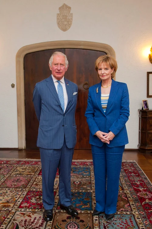 Printul Charles in Romania in vizita la Palatul Elisabeta la Majestea Sa Margareta si Principele Radu (1) jpg