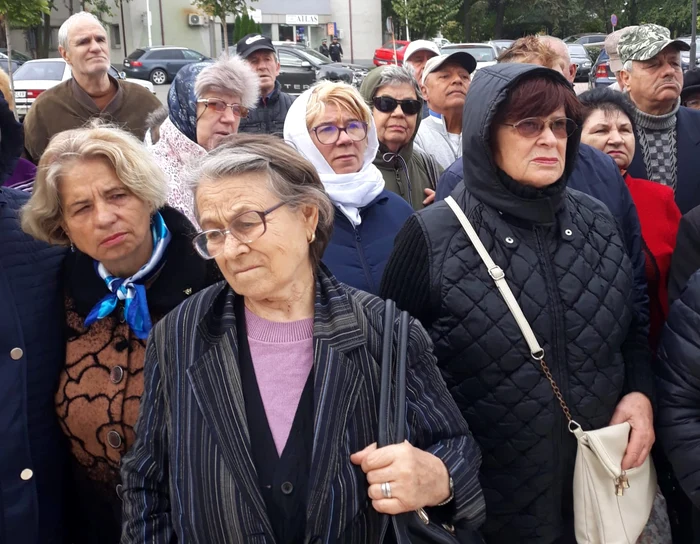 Mai mulți pensionari, în general femei, au protestat recent în Olt
