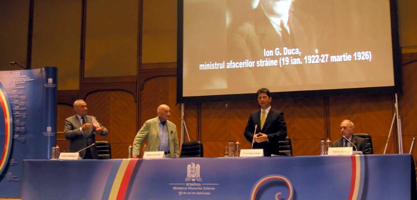 Ministrul de Externe Titus Corlăţean la reuniunea anuală a diplomaţiei. 