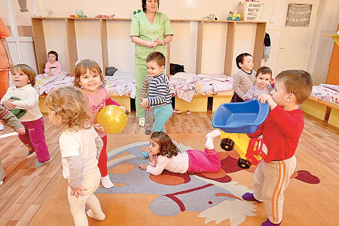 
    Copiii vor sta mai  mult în sala de sport,   decât în faţa calculatoarelor  