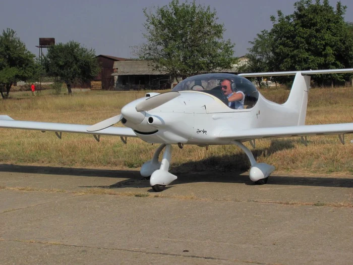 Radu Berceanu a pilotat un avion de dimensiuni mici 