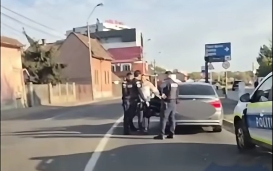 Șofer drogat cu ketamină, prins la volanul unui BMW. Imaginile care i-au șocat pe polițiști: „Ăștia umblă pe străzi așa...”