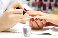 femeie unghii lac oja manichiura salon shutterstock 9833860 jpeg
