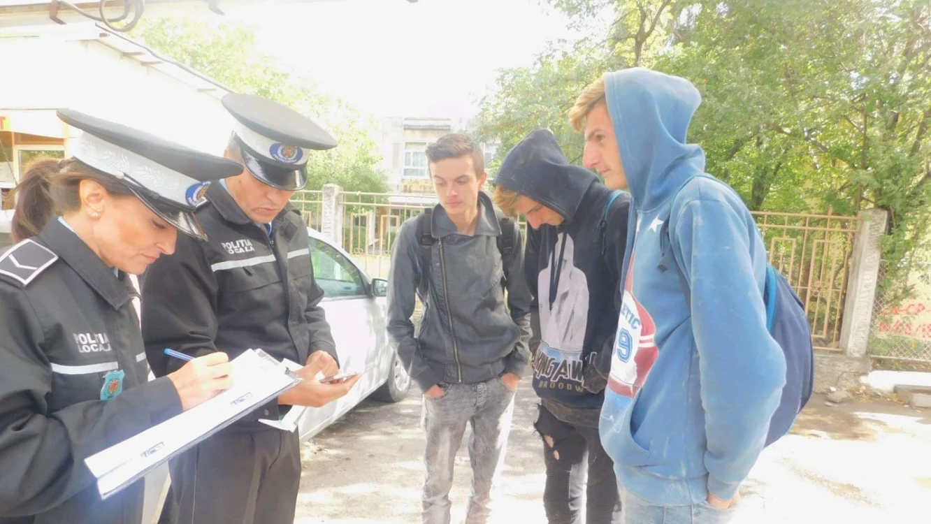 Primii informaţi despre campanie au fost elevii  FOTO: Poliţia Locală