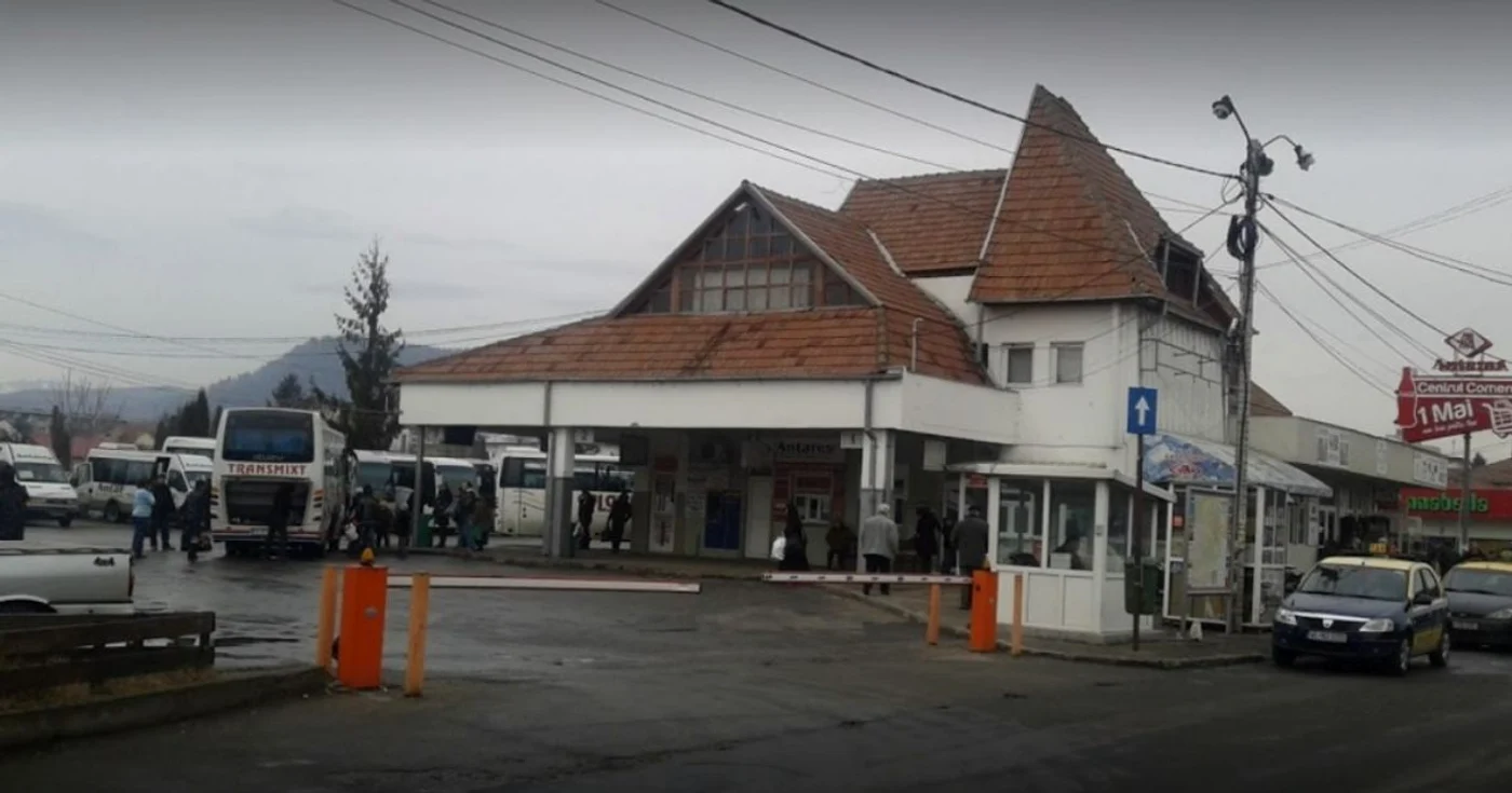 Autogara 1 Mai din Râmnicu Vâlcea din care un tânăr de numai 17 ani a sustras un autobuz şi un autocar Foto Adevărul