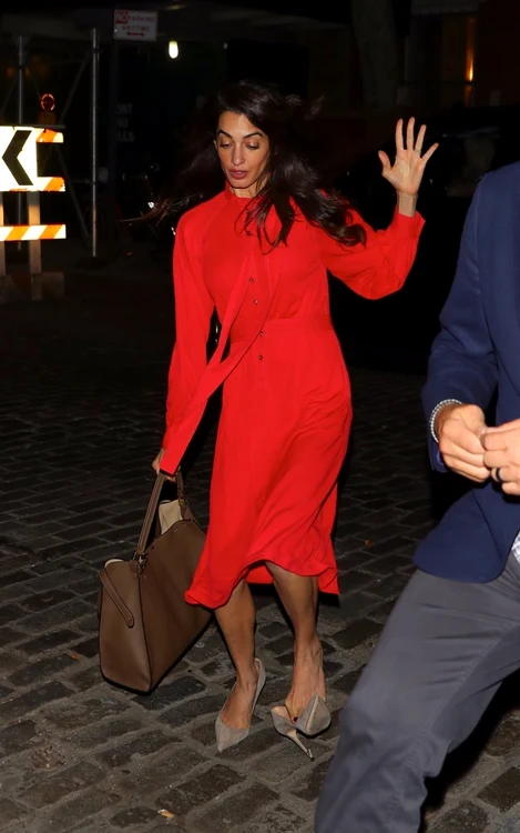 
    Amal Clooney, moment stânjentor pe stradăFoto: Profimedia  
